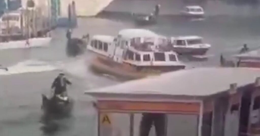Venecia: una lancha fuera de control chocó contra dos góndolas y un edificio histórico image x dC2Hje7 1200x630 1 1