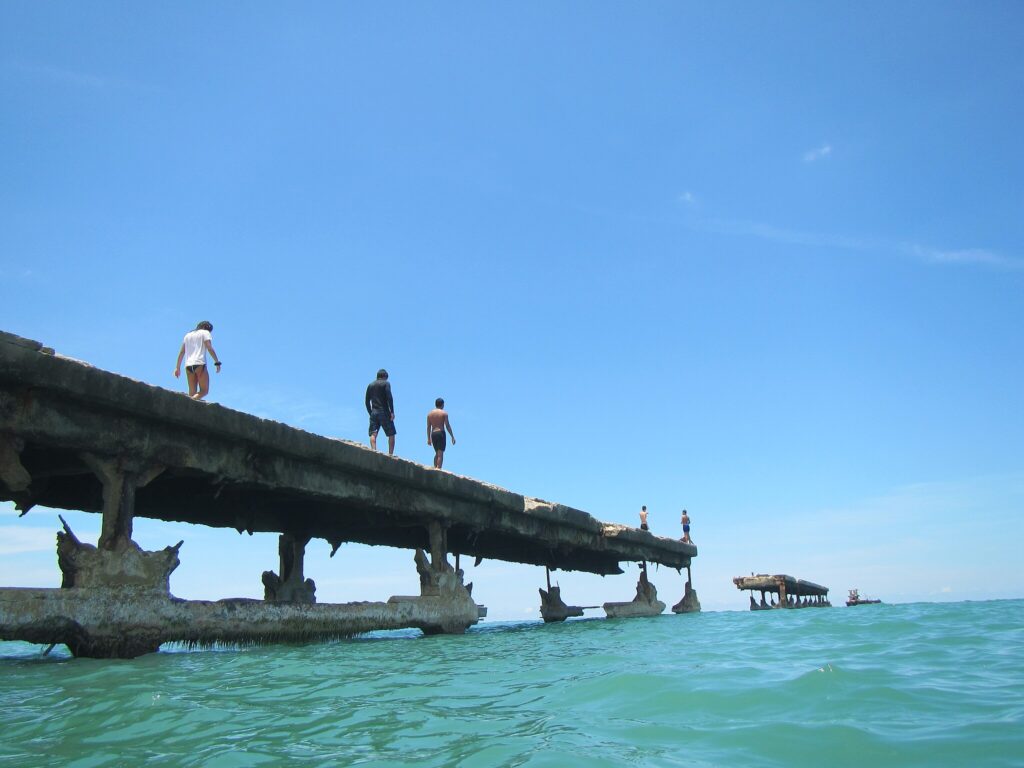 Barranquilla Barranquilla y alrededores en 4 días: GUÍA COMPLETA image Barranquilla 2048px Muelle turistico de Puerto Colombia