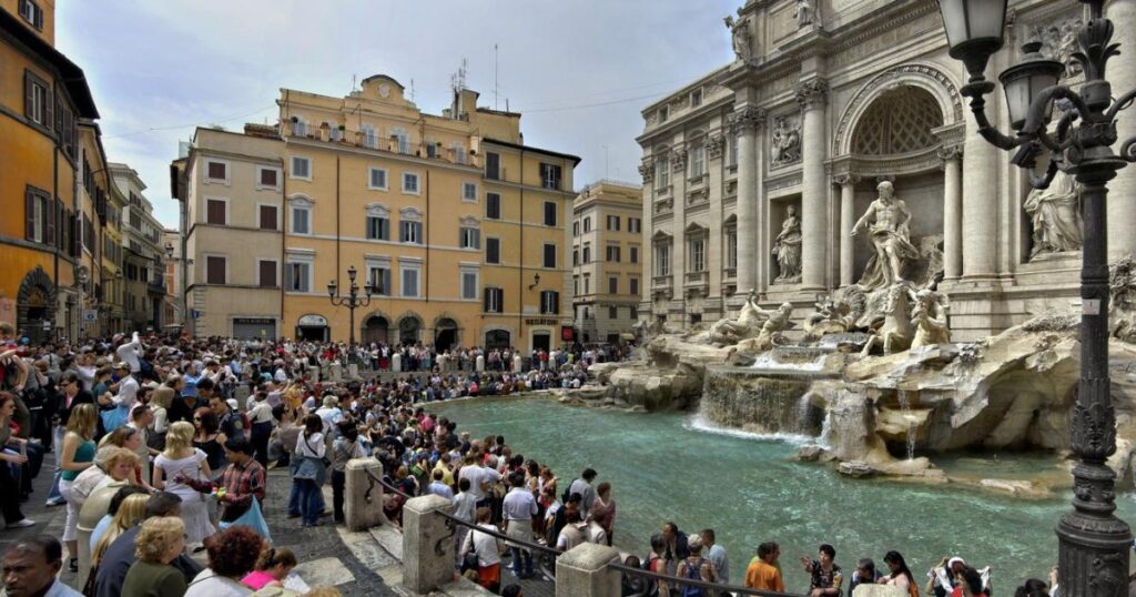 La Fontana de Trevi ya no es gratis: recaudó casi medio millón de dólares en solo un mes cobrando entrada image 69413c31c613f.r d.981 317 0
