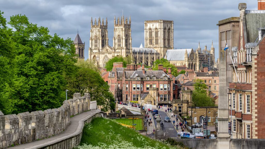 image R3CVINJQ6JFO7K4TTGBIVUVAJE