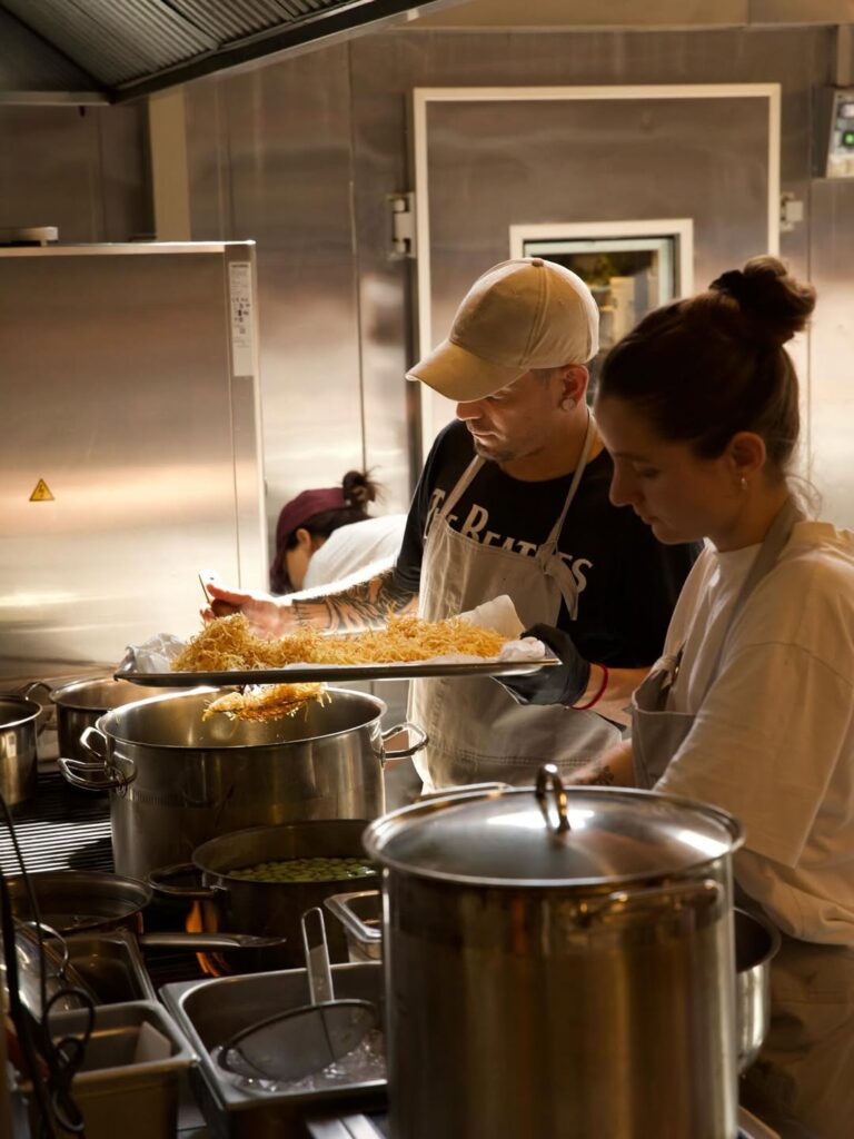 Buenos Aires 2026: entre galpones con fuego y la alta cocina coreana, una nueva escena gastronómica se escribe barrio por barrio image SaveClip.App 607996985 18027494912782394 5417250037736371341 n