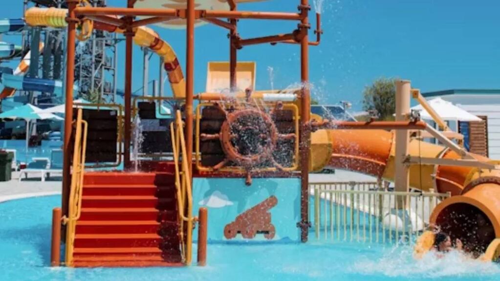 Tragedia en un parque acuático: una beba cayó de un tobogán desde los brazos de su papá y murió tras sufrir graves lesiones image la tragedia conmociono a los asistentes del parque de diversiones foto noticias caracol LTW5GDFGEZB5XHHIQ233KYSSIY