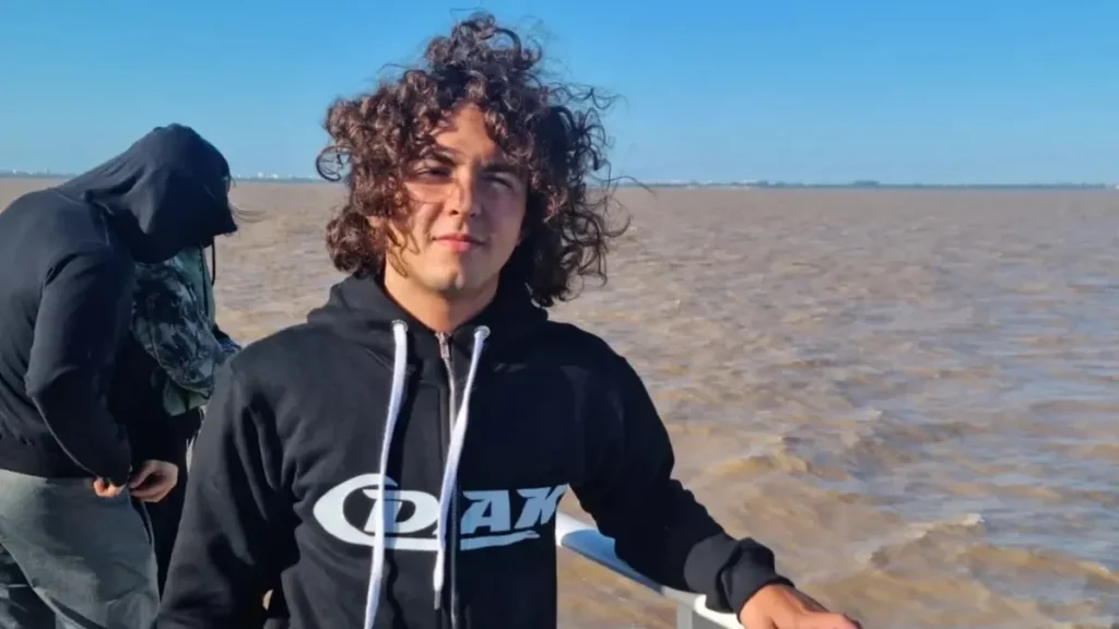 image lautaro arjona el nadador 17 anos natacion mendocino rio la plata 1