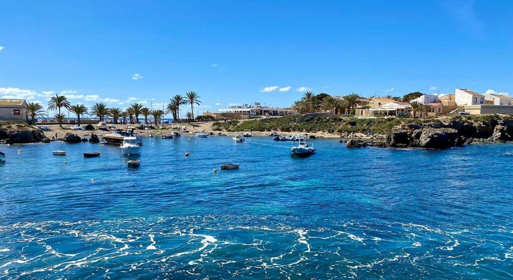 image 1200x655 tabarca isla istock