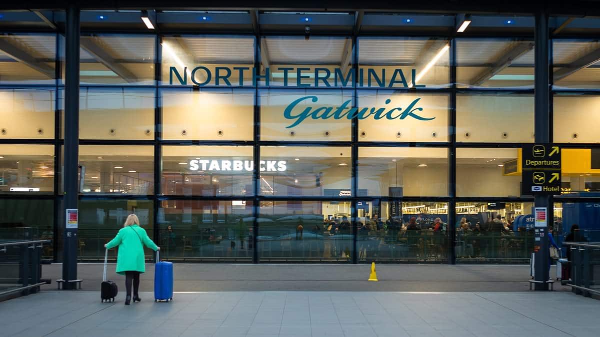 Nuevos-trenes-nocturnos-enlazan-el-aeropuerto-de-Gatwick-con-mas-destinos-intriper.jpg