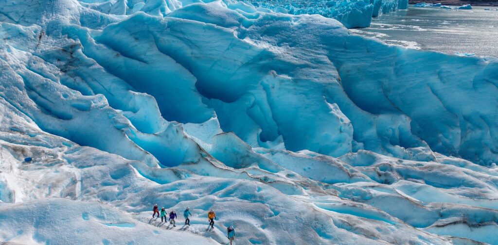Caminar sobre el glaciar Perito Moreno: cuánto cuesta la excursión más buscada de la Patagonia image 0ddb9Evrk 1256x620 1