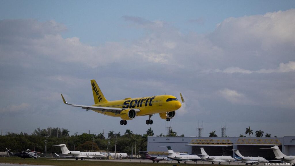 Una aerolínea en crisis: miles de personas se unen para salvarla, pero el dinero no alcanza image 77016991 605