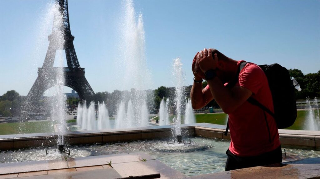 Francia vive una ola de calor histórica: más de 50 departamentos en alerta roja y temperaturas récord image calor 556867 181139