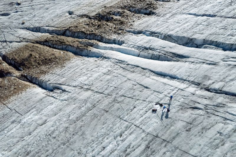 Alertan que los glaciares de los Alpes podrían atravesar el peor verano de su historia por las olas de calor image 5RTOO7KS45HHNLR6OCN64WWZ7M