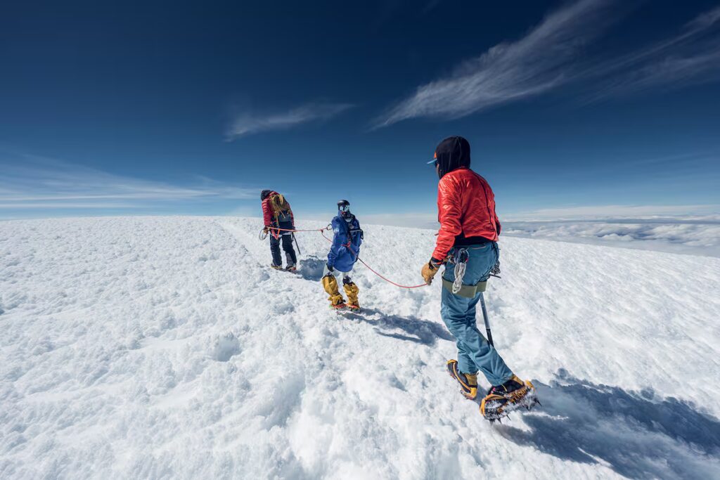 Un robot humanoide conquistó la montaña más alta de Ecuador y ahora apunta al Everest image acompana cronica ecuador tecnologia ame6606 I4DOR4CZEZDBVJFHGYQPKQJARE
