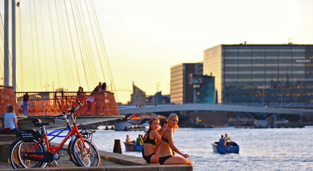 Por qué Copenhague es considerada una de las ciudades más felices del mundo image copenhague 13229a47 1718404444 260730115414 1280x700