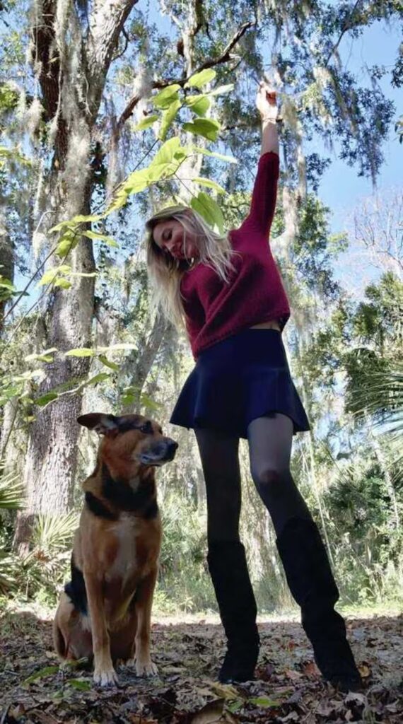 El desgarrador último pedido de una joven antes de morir tras el ataque de un caimán image la joven disfrutaba de la vida al aire libre y de los paseos con su perro foto gentileza wesh AFVWUPMKZZG47G66JXBA4UKLD4