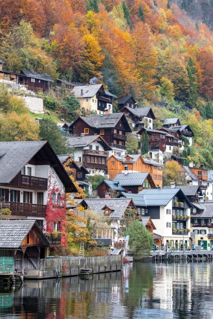 Top 5 destinos para visitar en otoño en Europa: paisajes de colores, menos turistas y experiencias únicas image 1d6b36103678ce0c93c761be38399e7f