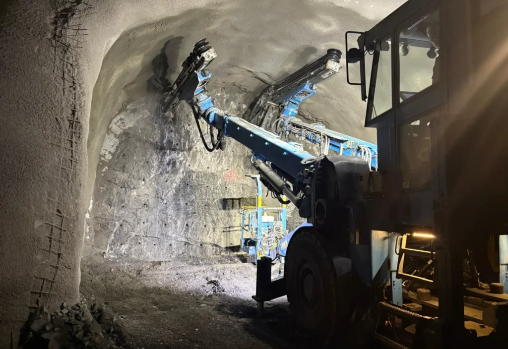 Construyen búnkers bajo los Alpes para proteger las fortunas de los multimillonarios image descarga 8