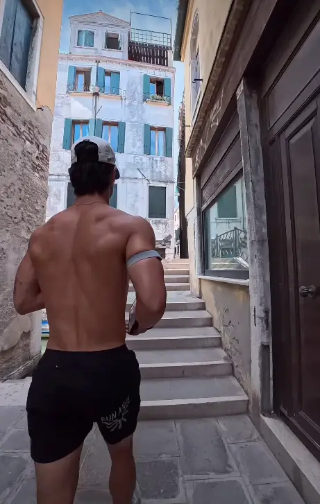 image instagram venice shirtless