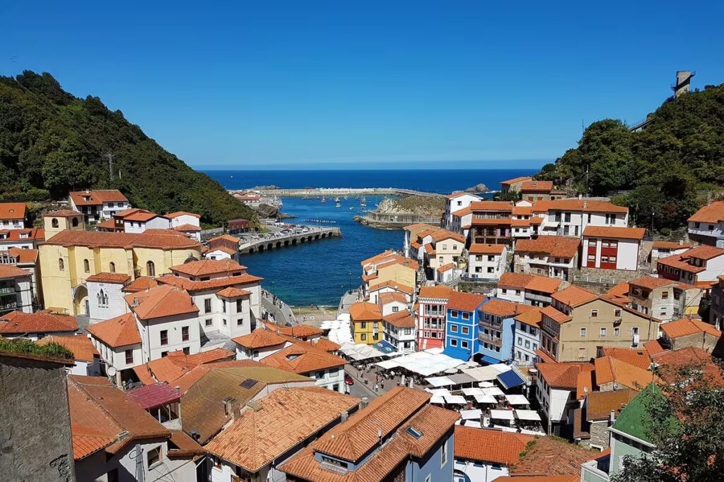 Trabajar tres horas y vivir gratis en Asturias image TAEWBJLPTZAWNF3WJOHRV3OKGA