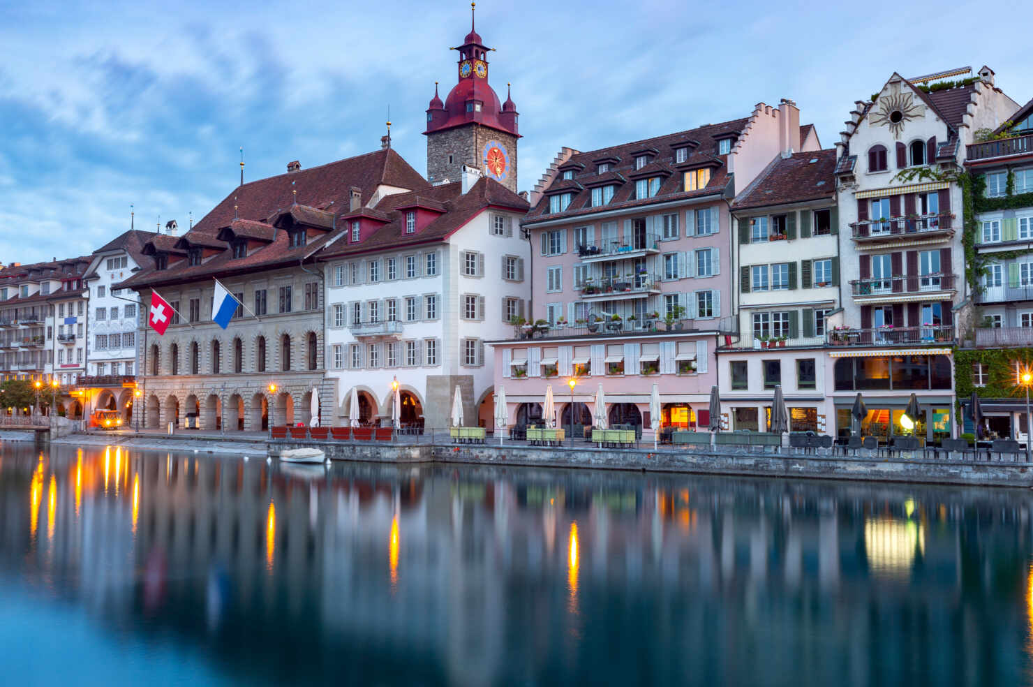 facades-of-old-medieval-houses-on-the-city-embankm-2026-01-09-13-13-11-utc