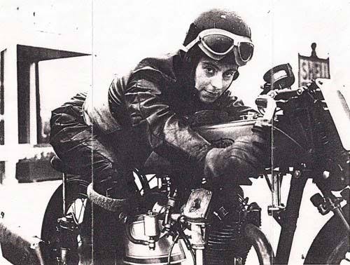 Theresa Wallach y Florence Blenkiron: las mujeres que cruzaron el Sahara en moto en 1934 image images 1
