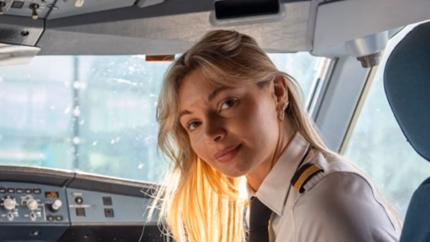 savina-paul-pilota-de-avion-desde-los-22-anos-podes-volar-al-mismo-destino-miles-de-veces-pero-una-ruta-nunca-sera-igual-foto-instagram-savinapaul-B4LV52UEYJF6RAAK4BYWHEO2AQ savina-paul-pilota-de-avion-desde-los-22-anos-podes-volar-al-mismo-destino-miles-de-veces-pero-una-ruta-nunca-sera-igual-foto-instagram-savinapaul-B4LV52UEYJF6RAAK4BYWHEO2AQ