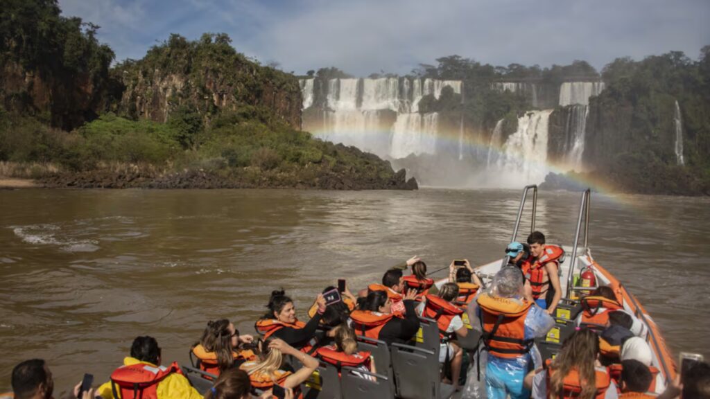 image se buscan voluntarios para vivir gratis cerca de las cataratas de iguazu a cambio de colaborar en un hostel de 4 a 5 horas por dia foto argentinagobar NDTZE5Y3GBAGJPI6UK3KUWIWR4