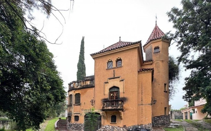 El castillo de Córdoba que fue refugio de presidentes y ahora se vende por US$3,1 millones image