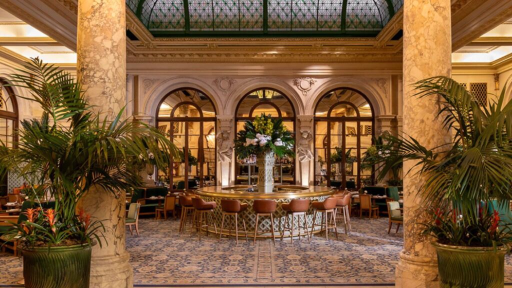 El histórico Hotel Plaza de Nueva York cerrará durante cuatro años para restaurar su fachada image XPEGFCPS2RH27HO7A7WC7AW6WM