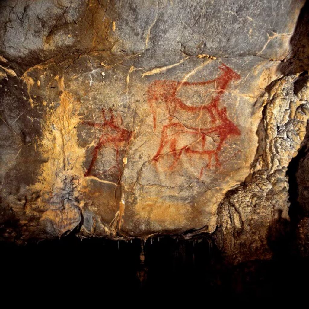 image pinturas rupestres en el yacimiento de la TKA2C3IFVJFVFMGUKX2AHZWGW4