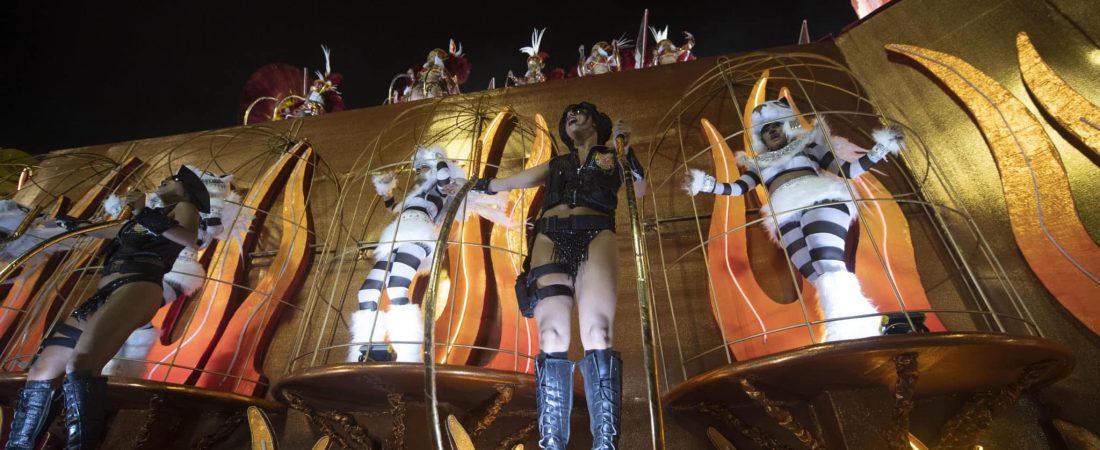 Members of the "Salgueiro" samba school perform during the first night of Rio's Carnival at the Sambadrome in Rio de Janeiro, Brazil early on March 4, 2019. (Photo by Mauro Pimentel / AFP)