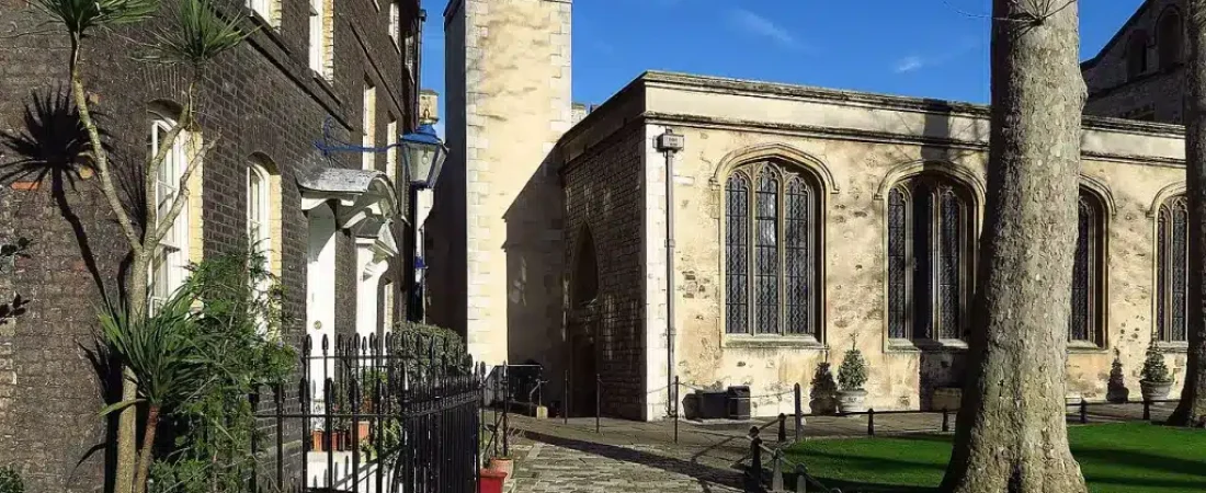 10-Capilla-Real-de-San-Pedro-ad-Vincula-Fuente-Michael-Coppins-Wikimedia