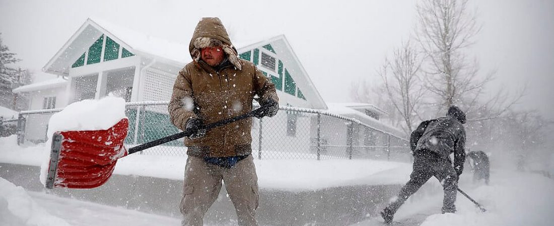 10955610-6805781-The_storm_was_expected_to_drop_up_to_22_inches_of_snow_in_Wyomin-a-42_1552549102165