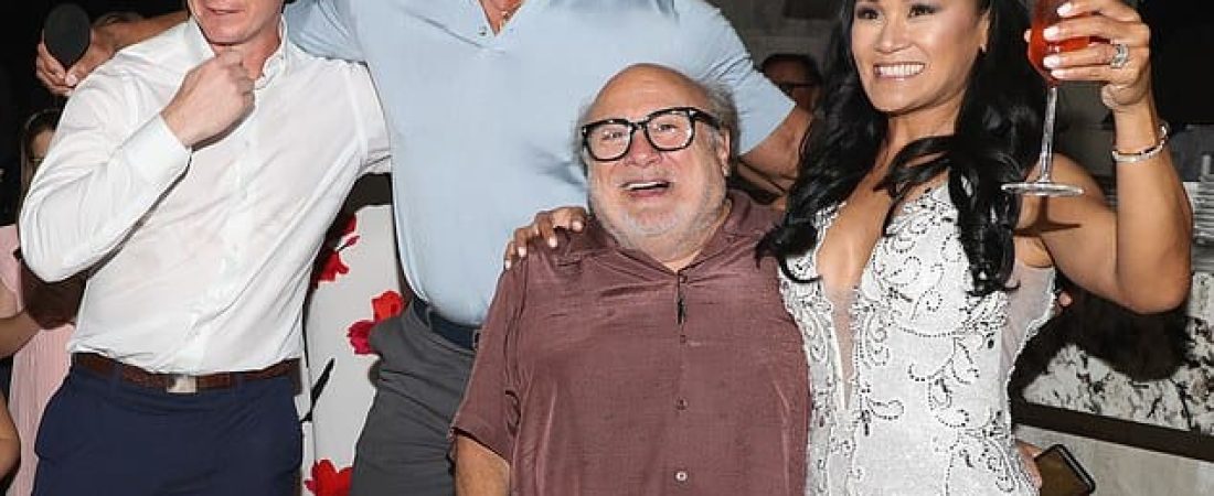 21410986-7720579-With_the_bride_and_groom_Danny_and_Dwayne_were_snapped_with_the_-a-44_1574624705300