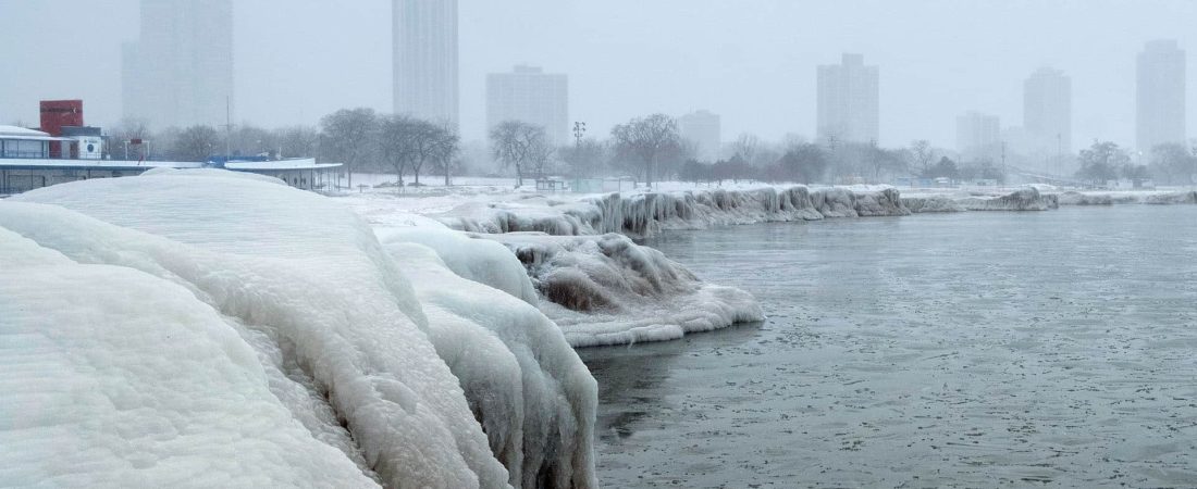 The city skyline is seen from the North Avenue Beach at Lake Michigan, as bitter cold phenomenon called the polar vortex has descended on much of the central and eastern United States, in Chicago, Illinois, U.S., January 29, 2019.  REUTERS/Pinar Istek