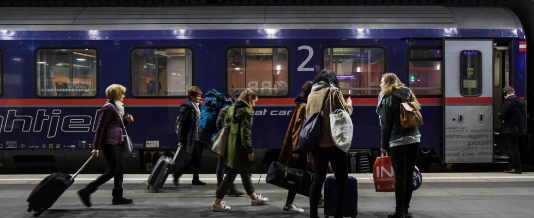 A partir de 2025 este nuevo tren nocturno para viajar de Barcelona a Ámsterdam promete paradas en increíbles destinos