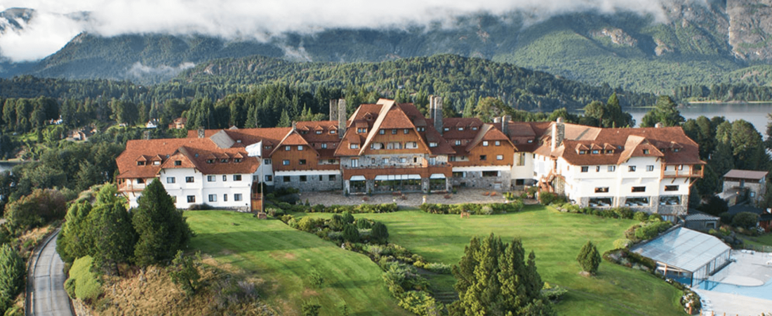 A partir de hoy reabre el hotel Llao Llao de Bariloche, una de las principales atracciones de la Patagonia argentina 1