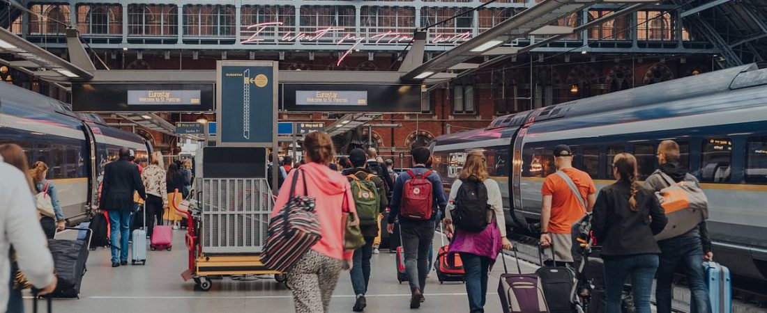 Accidentes-diarios-en-estaciones-de-tren-en-Reino-Unido-y-ubicaciones-principales-intriper.jpg