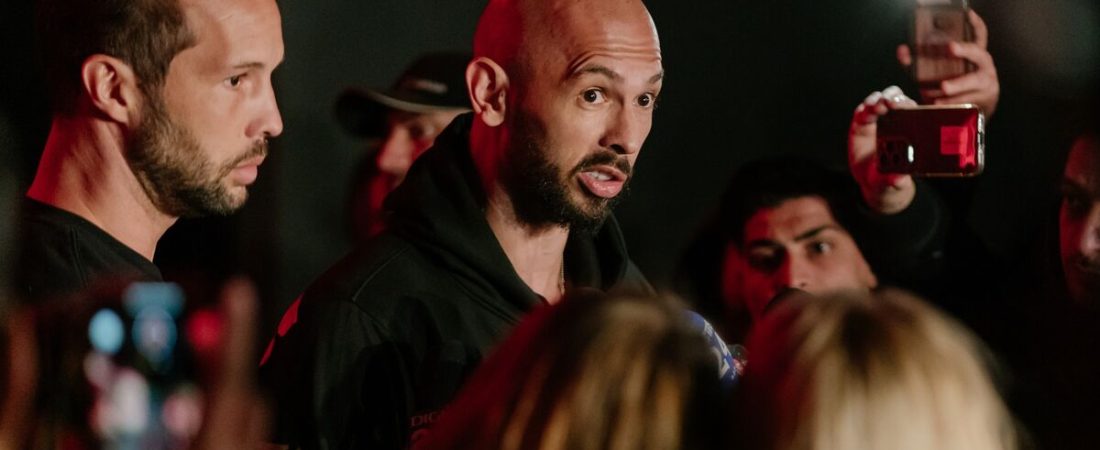 Andrew-Tate-regresa-a-Rumania-tras-el-levantamiento-de-su-prohibicion-intriper.jpg