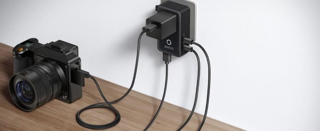 Anker-Nano-Travel-Adapter-con-4-enchufes-para-viajes-globales-intriper.jpg
