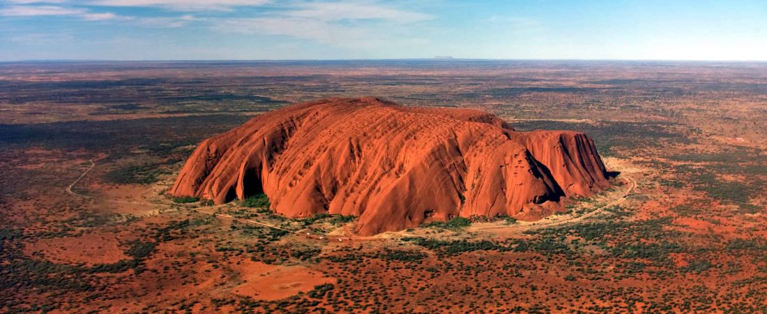 Australia cierra el monte Uluru 1