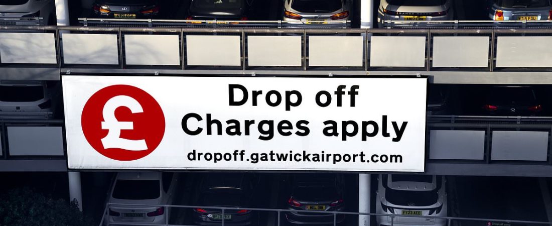 Avoid-Drop-Off-Fees-at-Major-UK-Airports-Parking-Tips-intriper.jpg