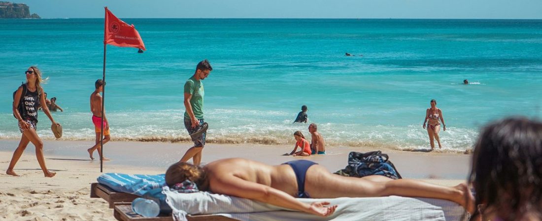 Bali-implementara-una-tasa-turistica-para-controlar-el-turismo-masivo-intriper.jpg