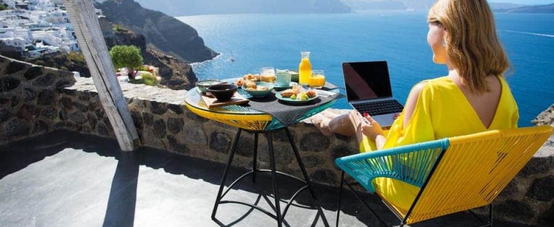 Blended-travel-reduce-el-estres-laboral-y-mejora-el-bienestar-empleado-intriper.jpg