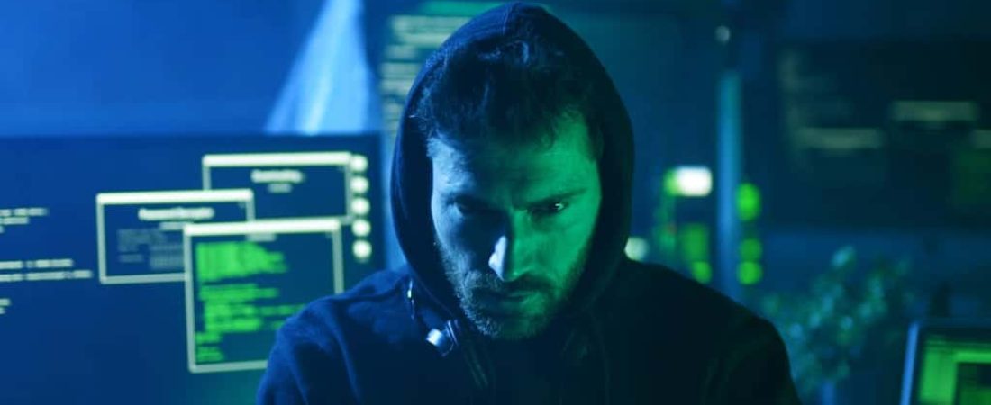 Cibercriminales-usan-inteligencia-artificial-para-hackear-cuentas-de-Gmail-globalmente-intriper.jpg