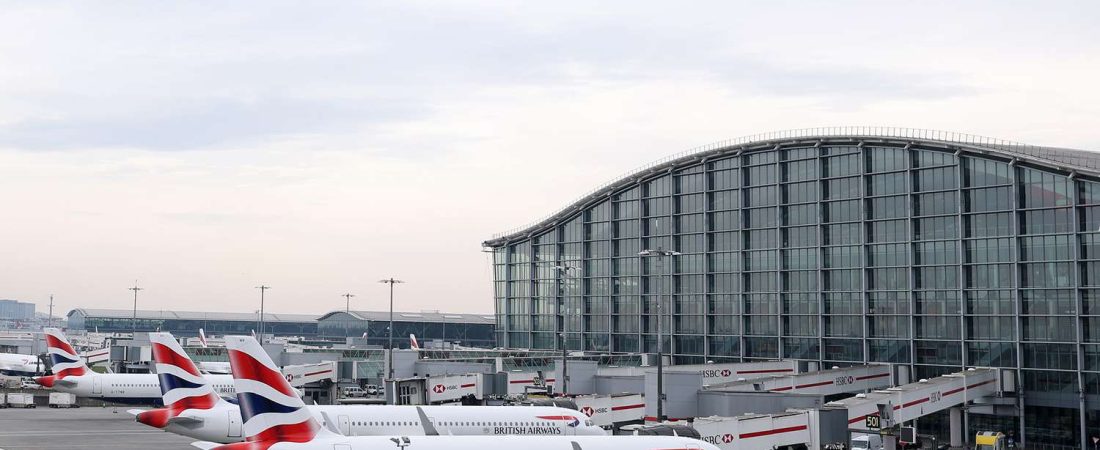 Cierre-del-aeropuerto-mas-transitado-de-Europa-por-incendio-intriper.jpg
