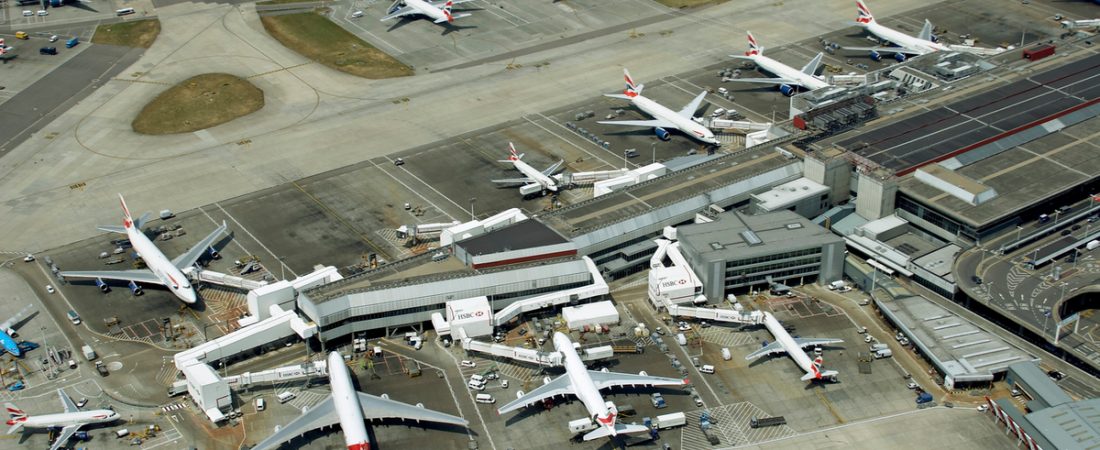 Derechos-de-pasajeros-en-Heathrow-ante-vuelos-cancelados-por-cierre-intriper.jpg