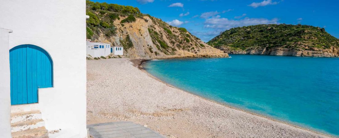 Descubre-este-encantador-pueblo-espanol-con-playas-secretas-y-gastronomia-Michelin-intriper.jpg