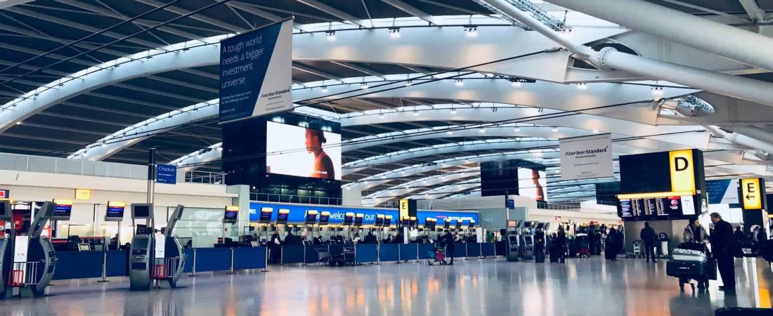 El aeropuerto de Heathrow, en Londres, cuenta con una terminal especial que fue asignada para viajeros de zonas de alto riesgo por COVID-19