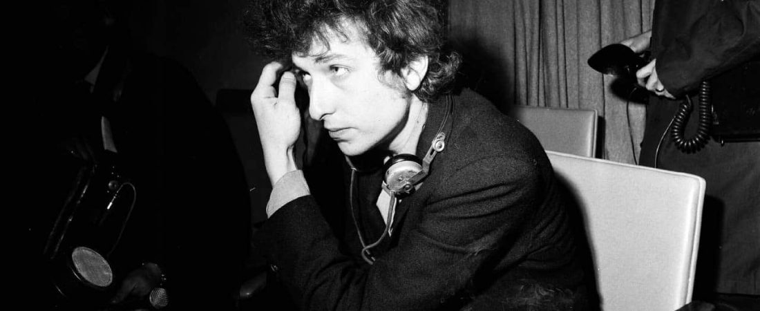 El-efecto-Chalamet-impulsa-la-musica-de-Bob-Dylan-inesperadamente-intriper.jpg