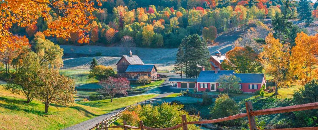 El-mejor-pueblo-de-Vermont-para-ver-el-follaje-de-otono-intriper.jpg