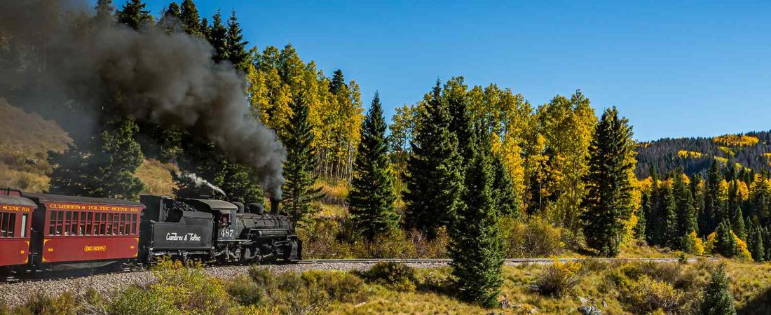 El-mejor-viaje-en-tren-del-mundo-para-otono-esta-en-EE.UU_.-intriper.jpg