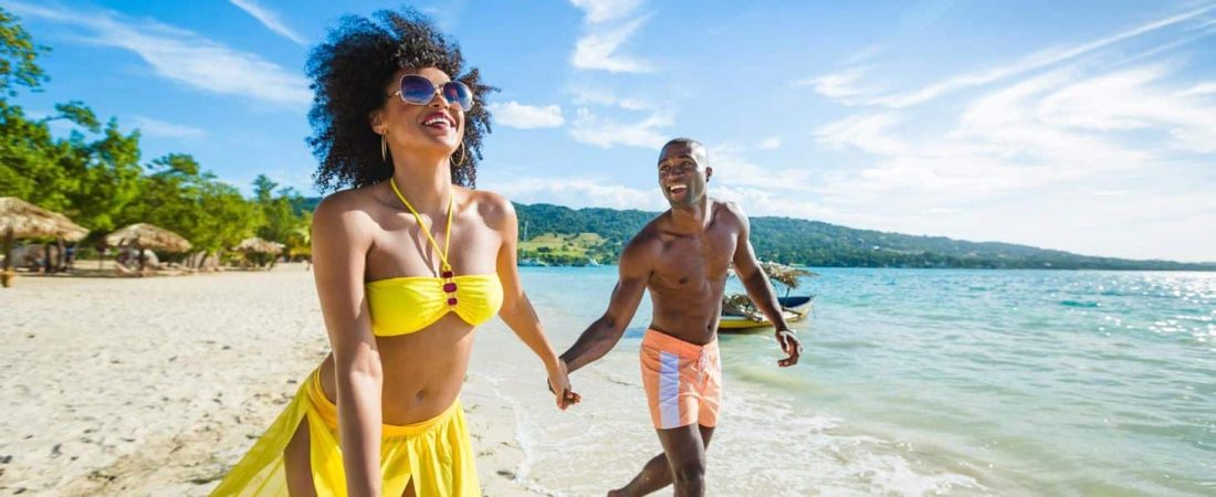 Esta cadena de resorts all inclusive busca parejas que se hayan conocido durante la pandemia para regalarles un viaje al Caribe